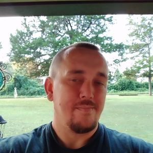 Meet your Posher, Derrick